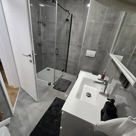 Eis Appartement Brodarica (Sibenik-Knin)