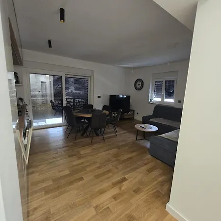Apartman Eis