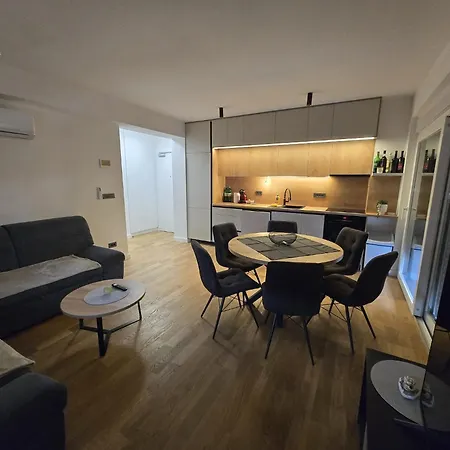 Eis Apartman Brodarica (Sibenik-Knin)