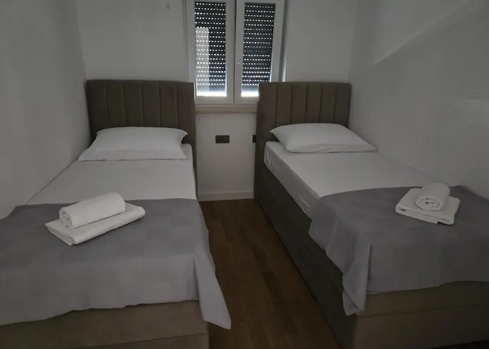Eis Apartman Brodarica (Sibenik-Knin)