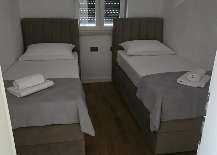 Eis Apartman Brodarica (Sibenik-Knin)