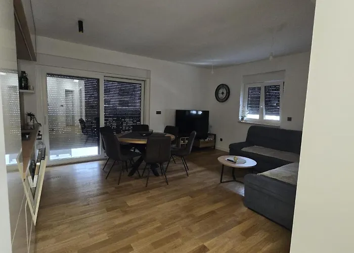 Eis * Brodarica (Sibenik-Knin)